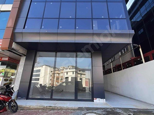 KİRALIK PRESTİJLİ PLAZA GÜZELYURT METROBÜSE 100 METRE - Görsel 4
