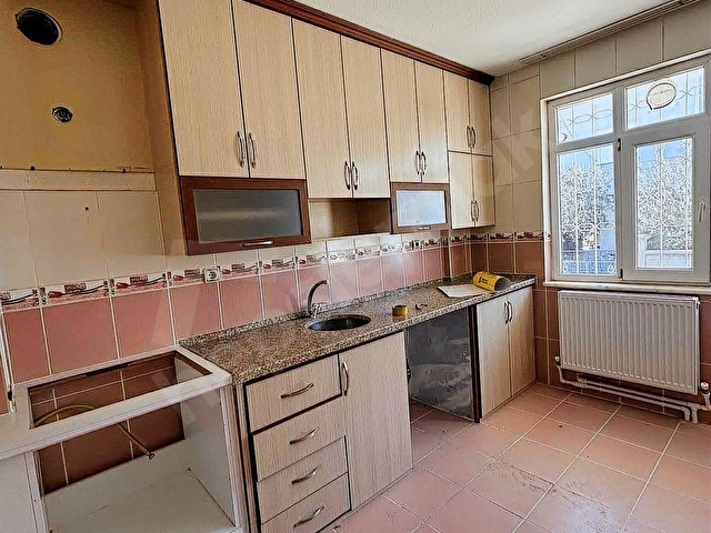 MEYDAN MAHALLESİ SATILIK MÜSTAKİL EV VE ARSASI - Görsel 12