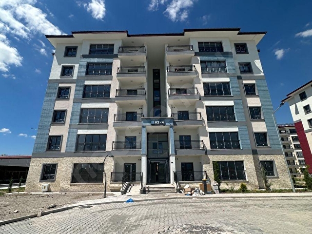 ORUÇ REİS TOKİDE 3+1 SATILIK DİARE