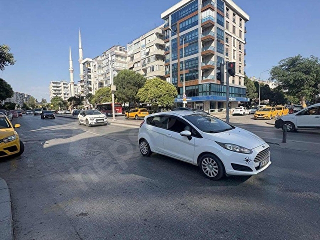 ÜÇYOL METRO YAKINI ÇİFT CEPHE MASRAFSIZ 2+1 - Görsel 3