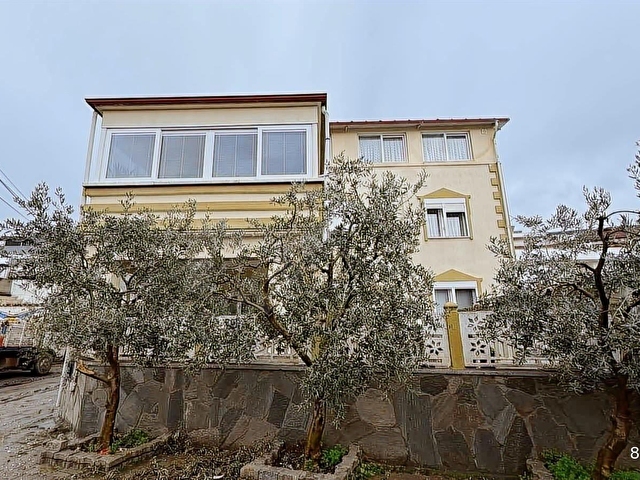 Seferihisar Çolak İbrahim Bey Mahallesi Satılık Apartman