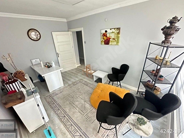 ATATÜRK CADDESİ ÜZERİNDE KİRALIK 5 BÖLÜM 120 m2 EŞYALI OFİS&BÜRO !!! - Görsel 2