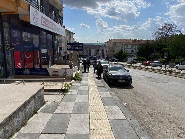 Gölbaşı Cumhuriyet Caddesi satılık İş Yeri - Yatırımlık Fırsat