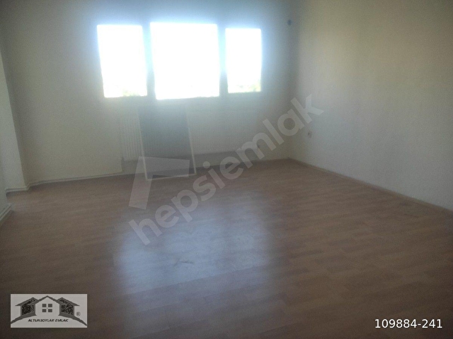 Bornova Evka 4 de Merkezi Konumda Kiralık Doğalgazlı 2+1 Daire... - Görsel 2