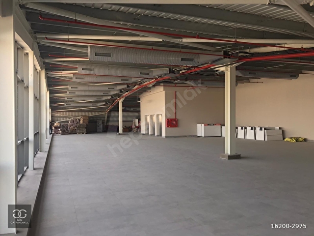 ESENYURT AKÇABURGAZDA 700 M2 HAFİF İMALATA UYGUN OFİS KATI