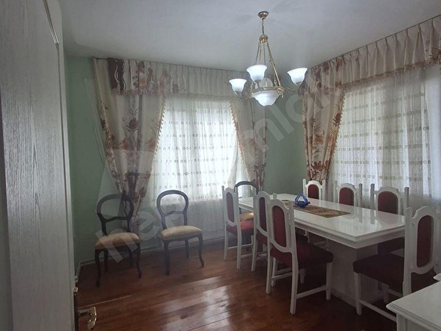 Yalova Akköyde Deniz Manzaralı, 1712 M² Bahçeli Tripleks Villa - Görsel 10