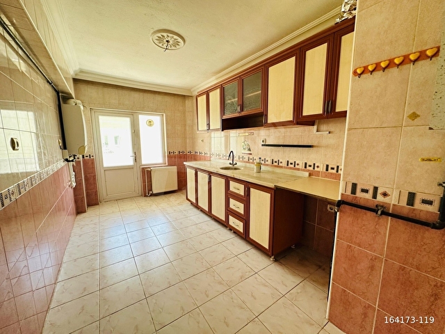 GÜNEŞ EMLAKTAN█PURSAKLAR MERKEZDE 1.KAT 3+1 130 M² G.D CEPHE - Görsel 2