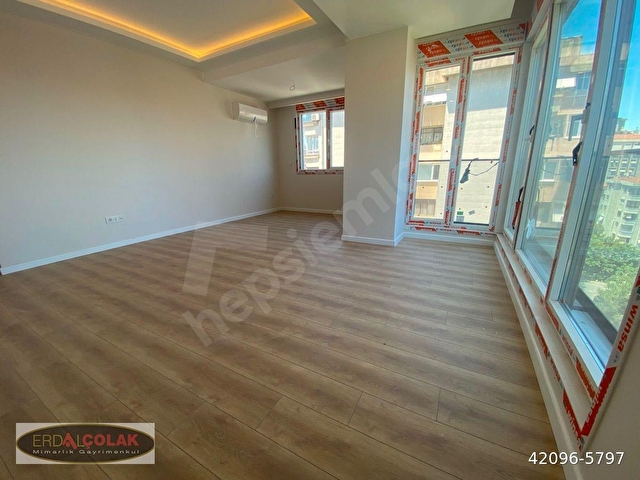 GÖZTEPE RIDVANPAŞA SOK.DA 2+1 80M2 NET BALKONLU EBEVYNLİ ARA KAT