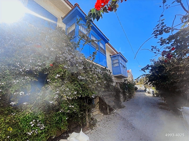 Alaçatıda Satılık Taş Ev - Görsel 2
