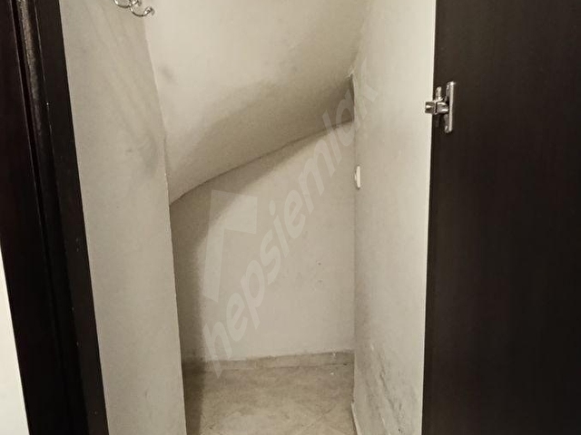 Bornova Küçükpark Süvari Caddesinde Kiralık 2+1 Dubleks Daire - Görsel 6