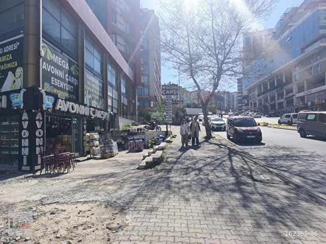 Esenyurt Nazım Hikmet Bulvarında 2000 m2 kiracılı satılık dükkan - Görsel 2