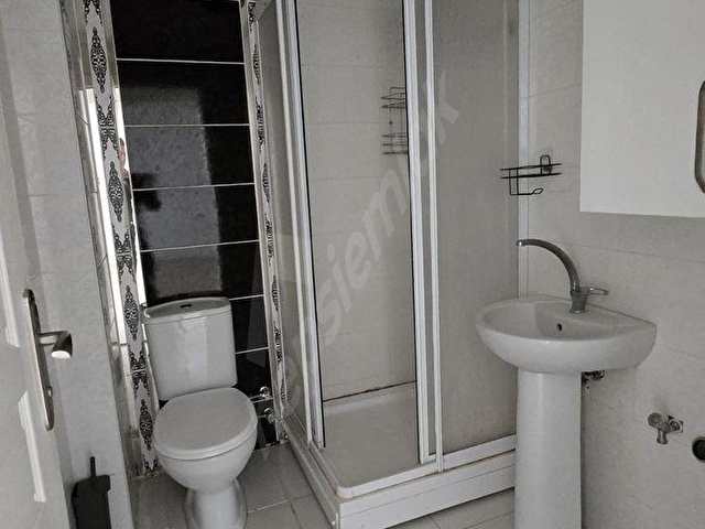GÜLVEREN MAH 3+1 YÜKSEK GİRİŞ ÖN 3 CEPHE ALTIN DA 3 KAT VAR - Görsel 11