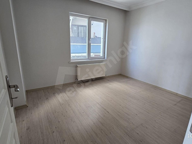 GÜLVEREN MAH 3+1 YÜKSEK GİRİŞ ÖN 3 CEPHE ALTIN DA 3 KAT VAR - Görsel 3