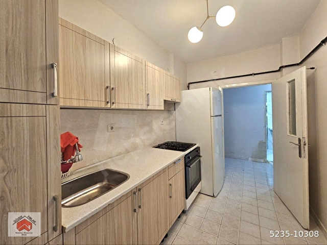 !!ACİL!! DİKMENDE SOKULLU CADDESİ PARALEL SOKAKTA 3+1 KOMBİLİ DÜZ GİRİŞ YAPILI MANTOLAMALI DAİRE - Görsel 3