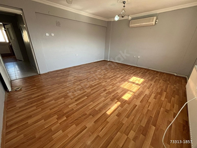 Yurtoğlunda Park Manzaralı 5. Kat Bakımlı Doğalgazlı Daire - Görsel 11