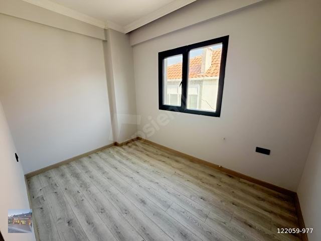 Kuşadası Cumhuriyet mahallesinde kiralık 2+1 daire - Görsel 3