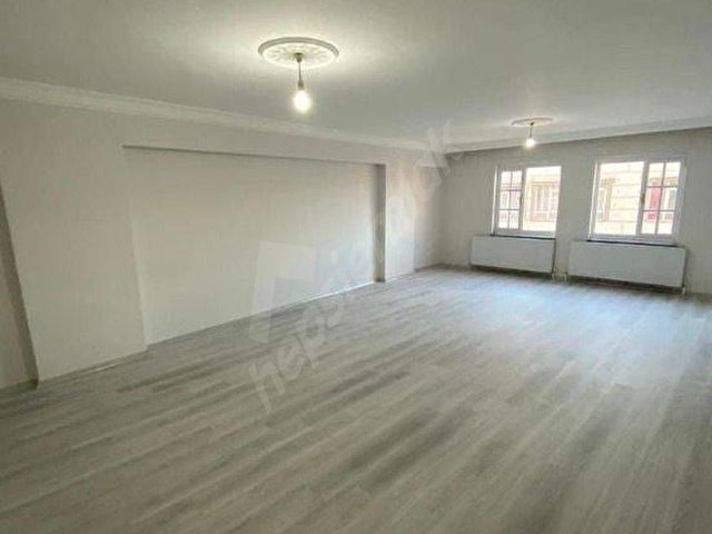 Gazi caddesinde yapılı bakımlı daire - Görsel 2