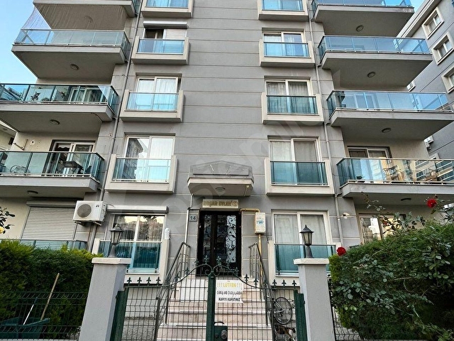 Uğur Mumcuda Masrafsız, Temiz Kullanımlı 120 m² Net 3+1 - Görsel 2