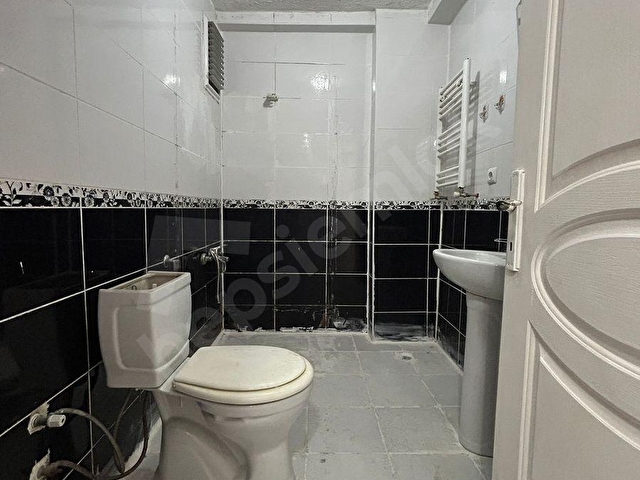 bağlarçeşme 1212 sokakta 110 m2 3. kat kiralık daire - Görsel 11