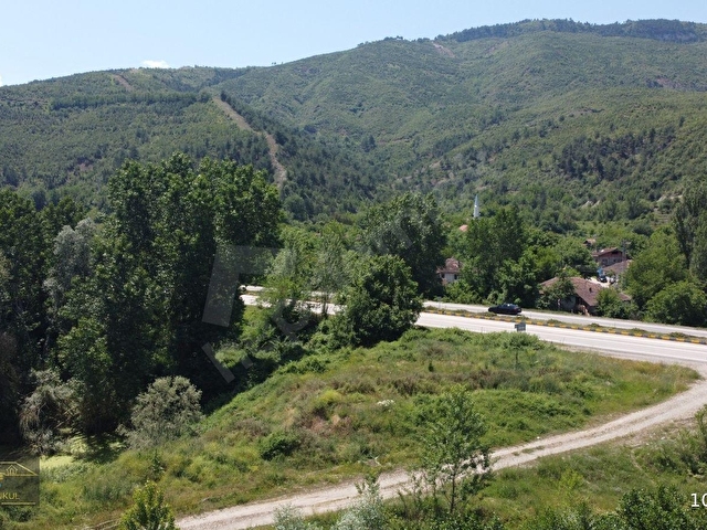 KARABÜK SAFRANBOLU ÇIRAKLAR KÖYÜ ANA CADDE ÜZERİNDE YATIRIMLIK TİCARİ TARLA - Görsel 7