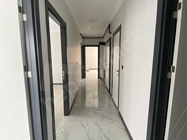 DEMİRHAN EMLAKTAN ALBAYRAK CD YAKINI ÖZEL GARAJLI 3+1 DAİRE - Görsel 11