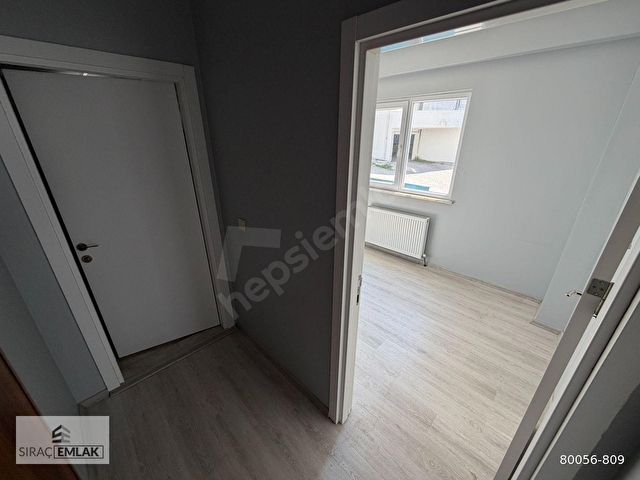 TRALİÇE CAFE KARŞISI MİNİBÜS DURAKLARIN YAKIN AÇIK OTOPARKLI 1+1 - Görsel 4
