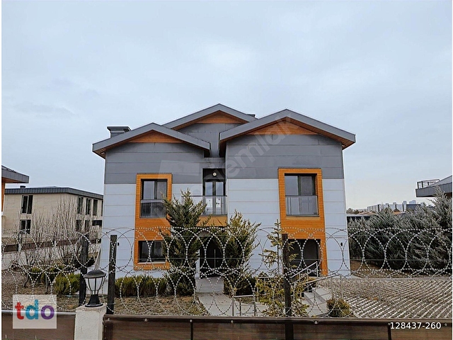KİRALIK MALİKANE -120 m²Arsalı, Asansörlü Ekstralı 500 m²