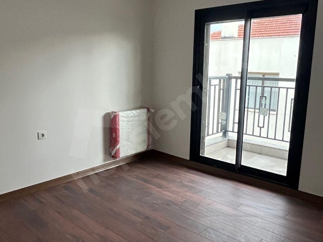 Özel Emlak tan Bostanlı yalısında yeni bine 3 cepheli köşe - Görsel 30