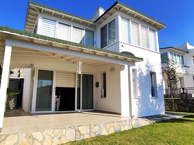 milas gulluk yasemin sitesinde genis 3 1 160m bahceli villa 83524 549 hurriyet emlak
