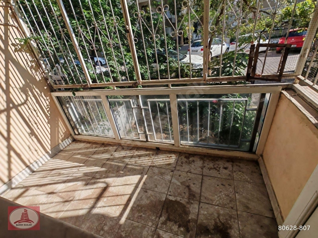 Karşıyaka Bahçelievlerde 3+1 Eşyalı Kiralık Daire - Görsel 5