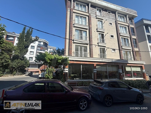 BEYLİKDÜZÜ KAVAKLI MERKEZDE 2+1 100 M2 SATILIK DAİRE 2.KAT