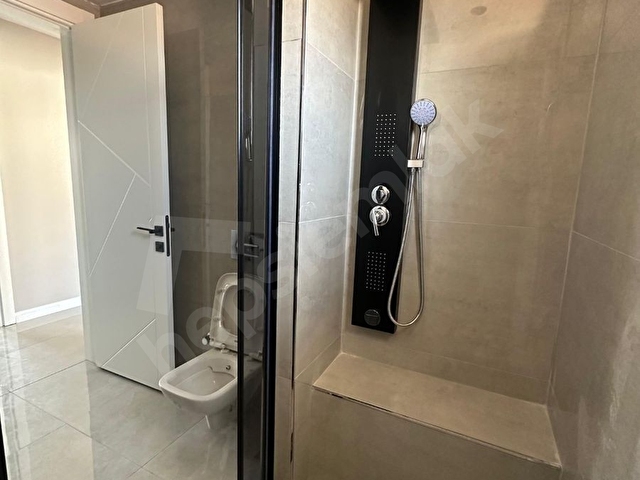 ÖZAKIN GAYRİMENKULDEN NEFİSE SULTAN MAHALLESİN’DE SATILIK SIFIR ARAKAT 4+1 210 M2 FIRSAT DAİRE - Görsel 19