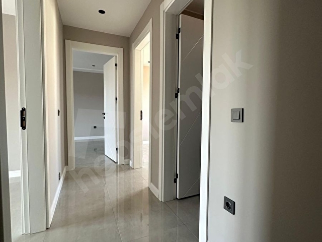 ÖZAKIN GAYRİMENKULDEN NEFİSE SULTAN MAHALLESİN’DE SATILIK SIFIR ARAKAT 4+1 210 M2 FIRSAT DAİRE - Görsel 15