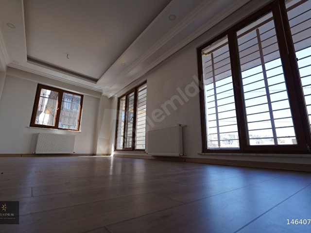 TOPÇULAR MAH.MÜKEMMEL KONUMDA OTOPARKLI 110m²3+1 DAİRE - Görsel 4