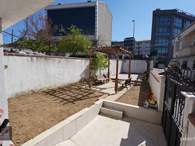 TOPÇULAR MAH.MÜKEMMEL KONUMDA OTOPARKLI 110m²3+1 DAİRE - Görsel 7