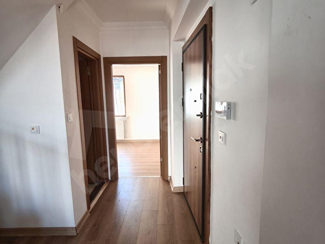 TOPÇULAR MAH.MÜKEMMEL KONUMDA OTOPARKLI 110m²3+1 DAİRE - Görsel 9