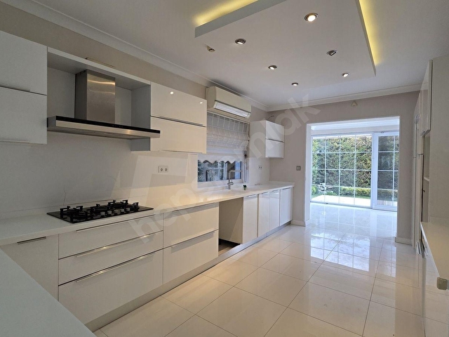 Çayyolu VİLLA&VİLLA Sitesinde 5+2 Lüks Villa | 800 m² Arsa Paylı - Görsel 8