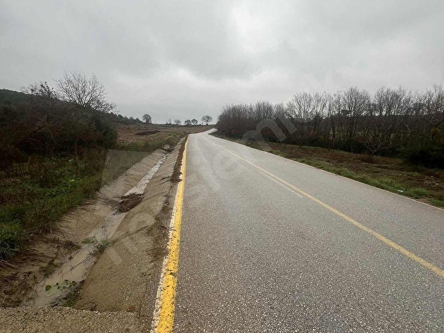 ÇANAKKALE/LAPSEKİ/DİŞBUDAK KÖYÜNDE YOLA CEPHE HARİKA ARAZİ - Görsel 11