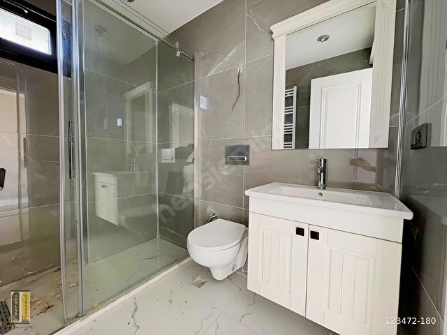 750m2 Arsa İçerisinde Müstakil Havuzlu Otoparklı 5+1 Lüx Villa - Görsel 18