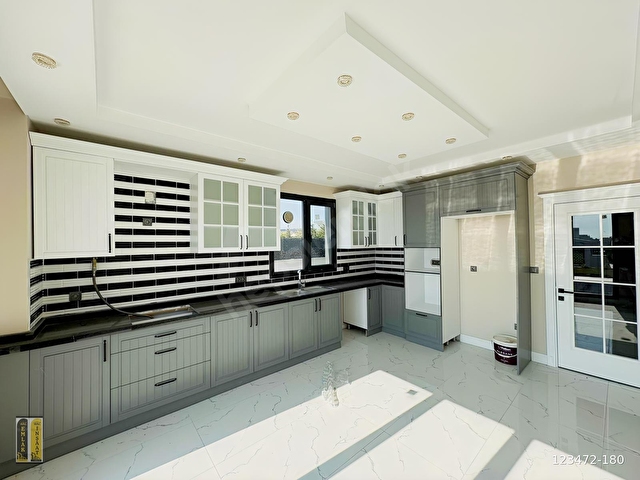 750m2 Arsa İçerisinde Müstakil Havuzlu Otoparklı 5+1 Lüx Villa - Görsel 5
