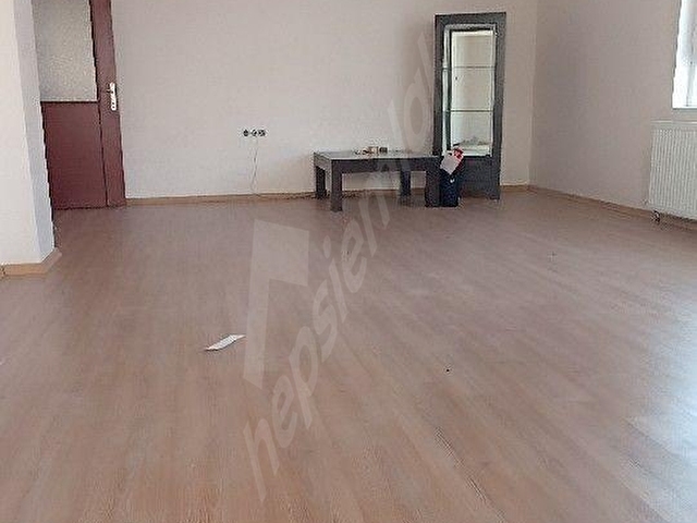 EM-KA YAŞAMDAN DURALİ ALIÇ MAHALLESİNDE  KİRALIK 140 M2 DAİRE - Görsel 9