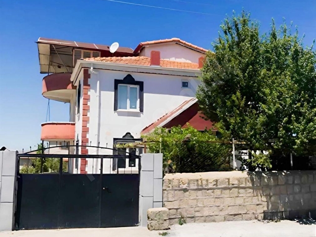 KOCASİNAN BARSAMA MAHALLESİNDE KÖŞE BAŞI 2 KATLI SATILIK VİLLA - Görsel 4