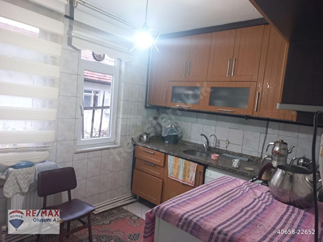 SAFRANBOLU MUSALLA MAH. 3 KATLI 7+3 SATILIK MÜSTAKİL EV - Görsel 26