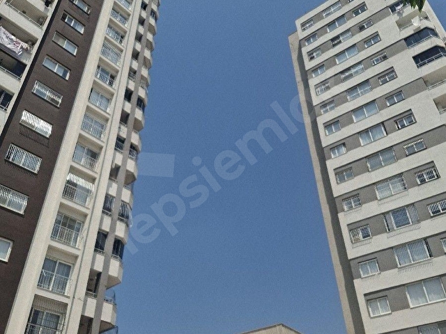 3.250.000 TL SATILIK 2+1 GÜNEY CEPHELİ KAÇMAZ FIRSAT YATIRIMLIK ADANA YÜREĞİR HAYDAROĞLU MAHALLESİ