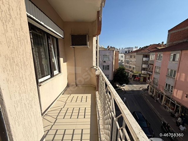 Çarşı Merkezde, NEFe Yakın, Klimalı, Doğalgazlı, Tam Eşyalı Geniş 3+1 Kiralık Daire - Görsel 11