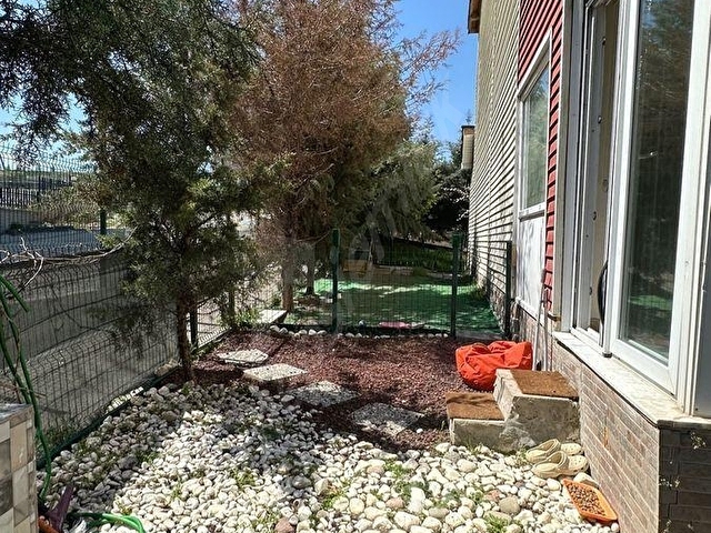 BAGLICADA SITE ICINDE KÖSE KONUMLU BAHCELi ViLLA - Görsel 7