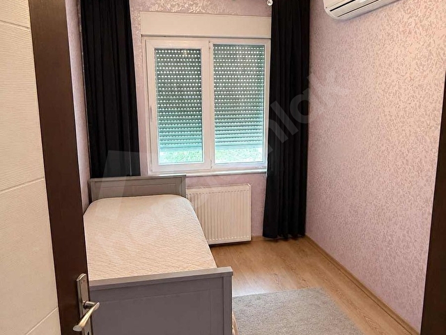 MERKEZİ KONUMDA HAVUZLU BAKIMLI BİNADA GENİŞ DOĞALGAZLI2+1 DAİRE - Görsel 7