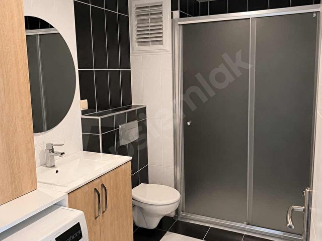 MERKEZİ KONUMDA HAVUZLU BAKIMLI BİNADA GENİŞ DOĞALGAZLI2+1 DAİRE - Görsel 2