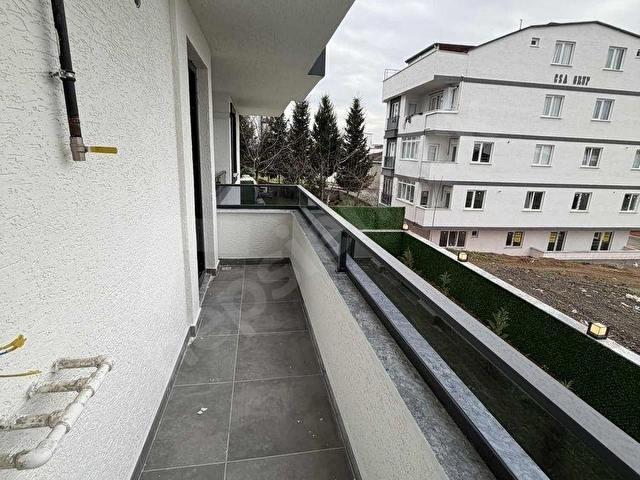 ÖZGÜRCE GYDDEN ÇAYIROVA İNÖNÜDE LÜKS VİLLA TİPİ 2+1 TERS DUBLEKS - Görsel 4