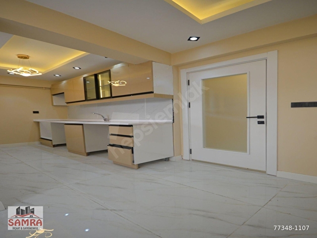 SAMRADAN METROBÜSE YÜRÜME MESAFESİNDE GENİŞM2 2+1 ARAKAT DAİRE - Görsel 23